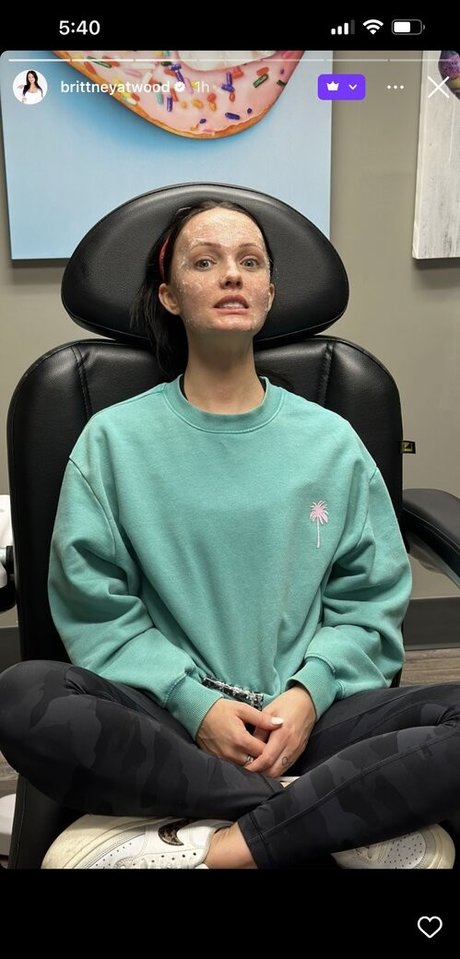 Brittney Atwood model art picture