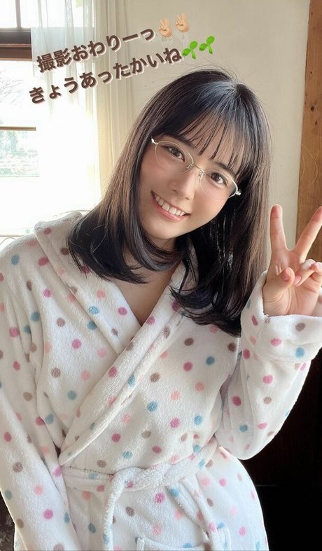 Umi Shinonome sexy pornstar image