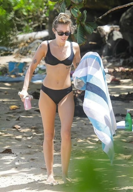 ebony shower onlyfans perfect images