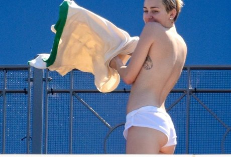 asian girlfriend onlyfans nudes picture