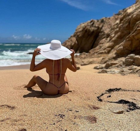 Maryse WWE nude star pic