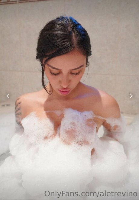 Aletrevino model beautiful gallery