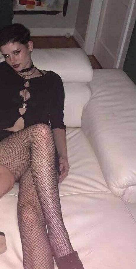 Sugarsweetnite star pornographic photos