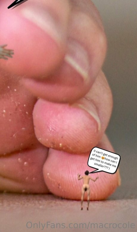 macrocole model adult picture