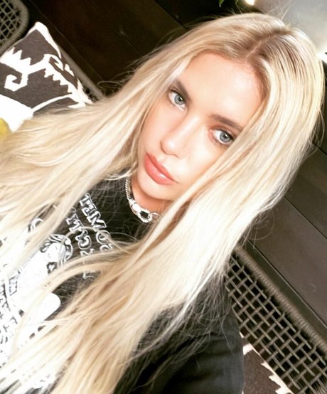 sexy ladyboy onlyfans perfect pics