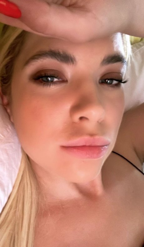 lesbian massage onlyfans naked pic