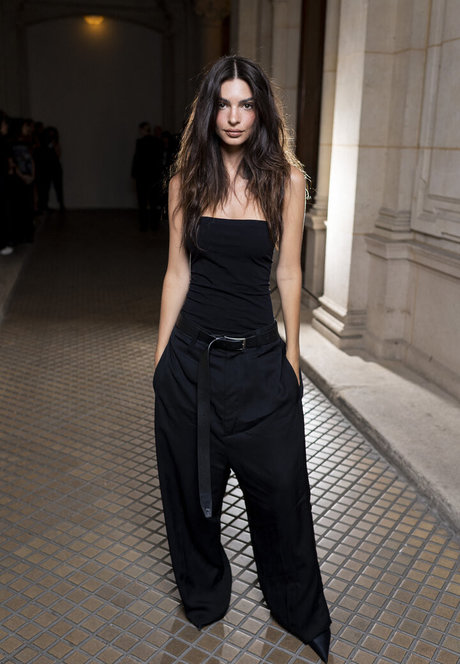 pawg threesome onlyfans adult images