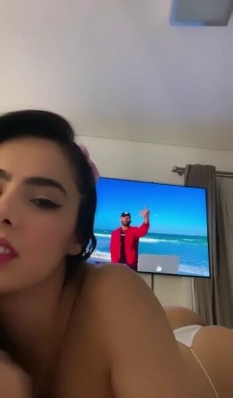 Juliana Bonde naked actress archive