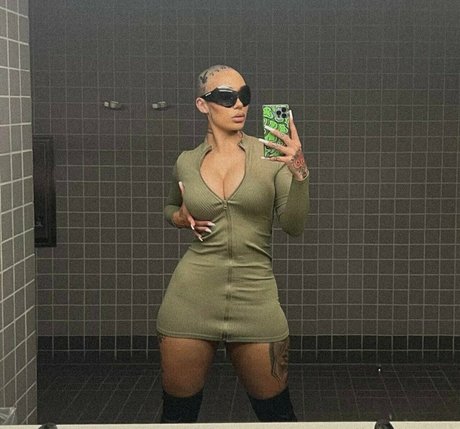 ebony midget onlyfans art nude pictures