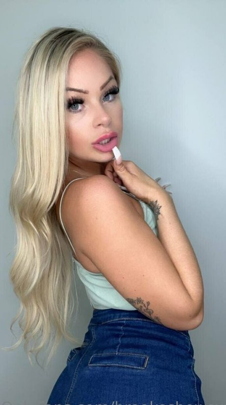 lesbian feet onlyfans free naked pic