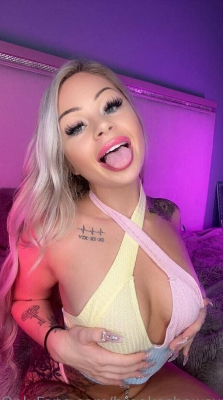 tan onlyfans beautiful xxx gallery