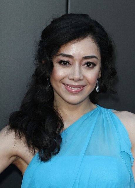 Aimee Garcia art model photo