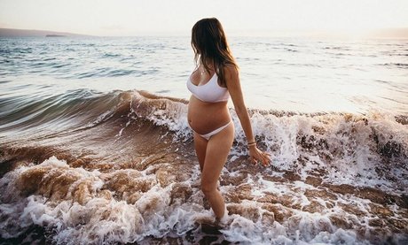 Daniella Monet top star pic