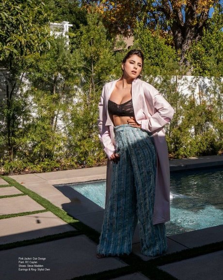 Daniella Monet naked model images