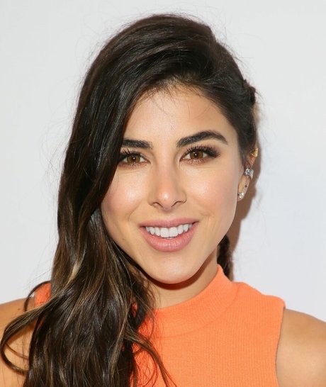 busty redhead onlyfans sexy nudes pics