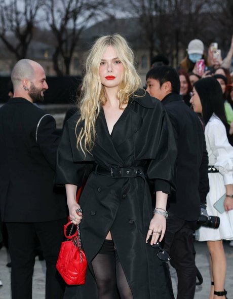 Elle Fanning pornstar hot img