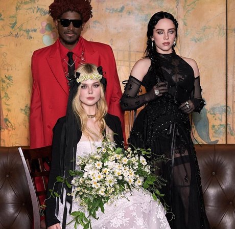 blonde yoga onlyfans art nude images