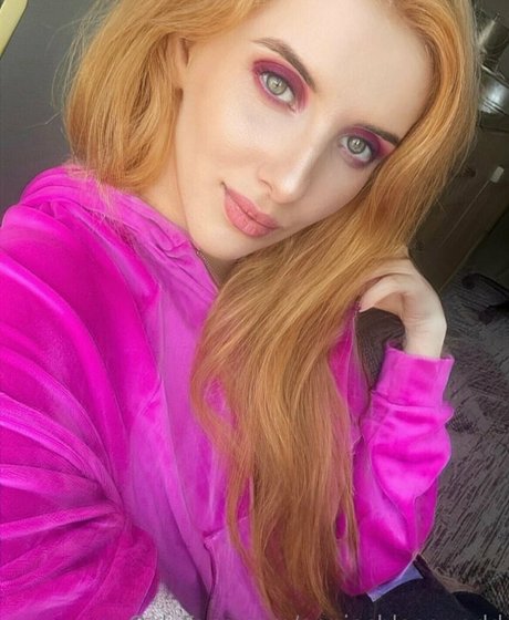 anniechloesworld star nudes archive