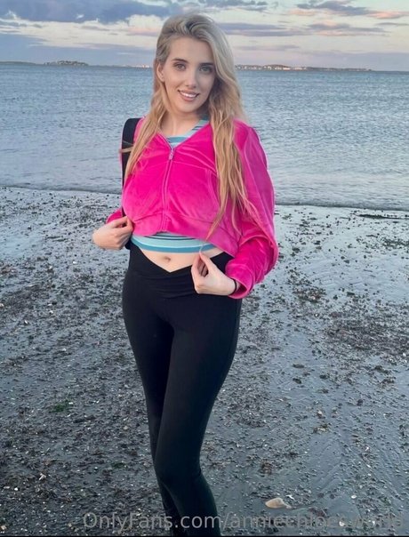 anniechloesworld nude actress photos