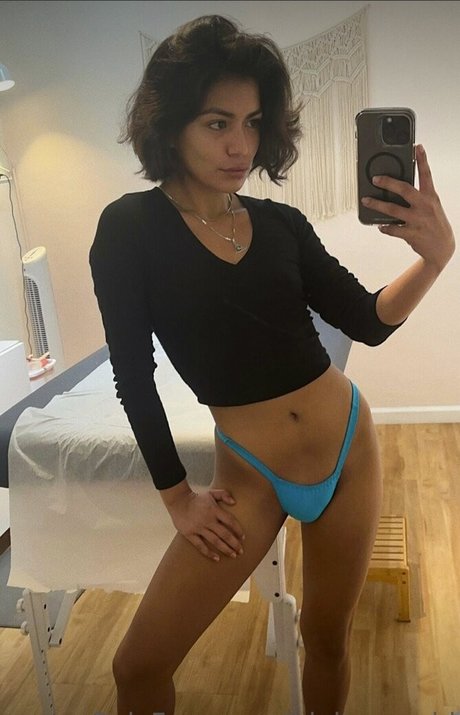 BeautyWithTrinity star pretty pictures