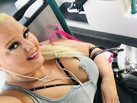 mom feet onlyfans art naked image