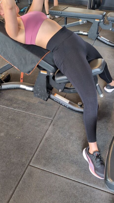 sam dreamy lips nude model archive