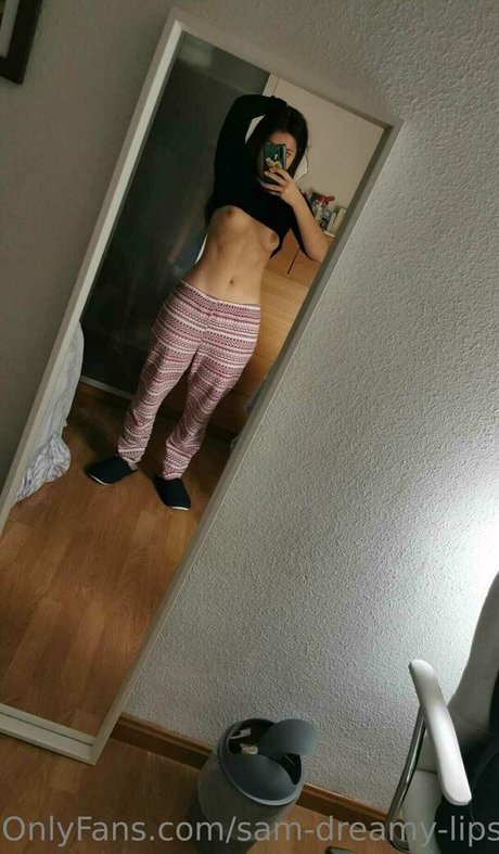 black hair onlyfans erotic images