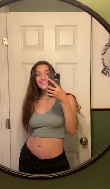 mirror onlyfans beautiful nude pictures