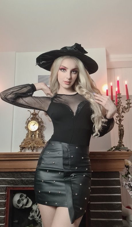 blonde princess onlyfans naked photos