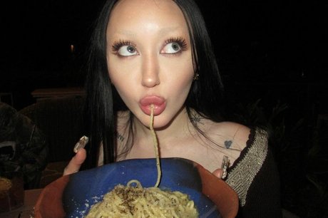 eating onlyfans best pic