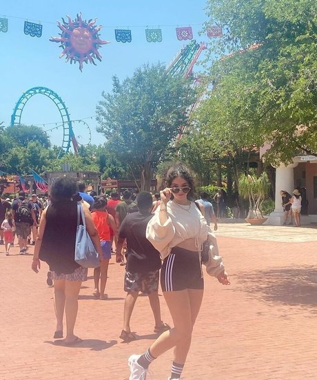 shemale outdoor onlyfans free xxx images