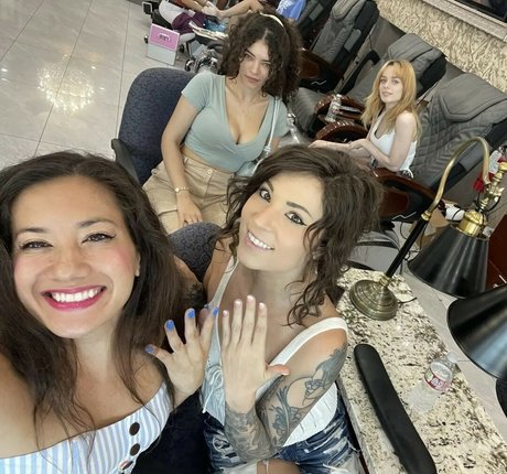 disabled onlyfans sexy naked pictures