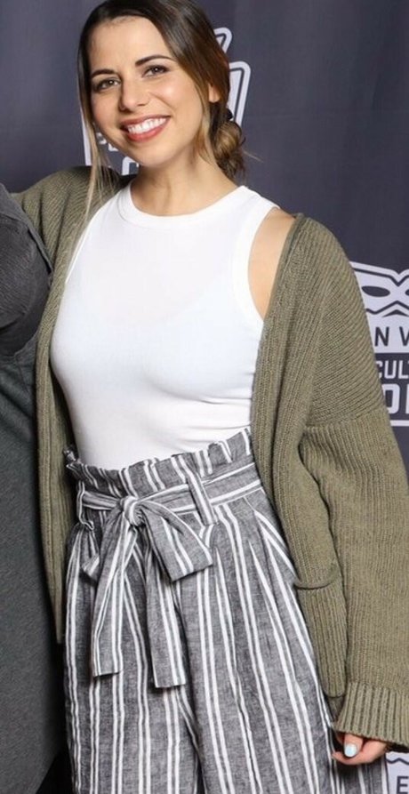 Laura Bailey hd model pics