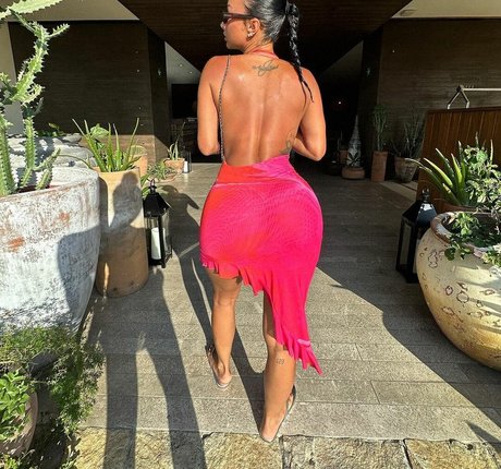 blonde trans onlyfans naked galleries