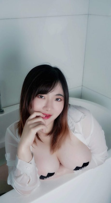 blonde milf onlyfans hot pictures