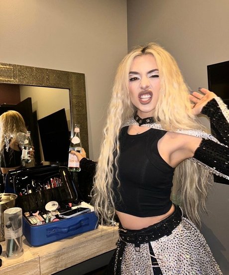 sucking big cock onlyfans hot porn galleries