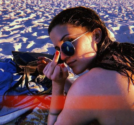 Chloe Maddren nudes actress gallery