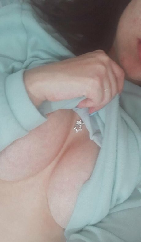 MonroeBeaBr star adult pictures