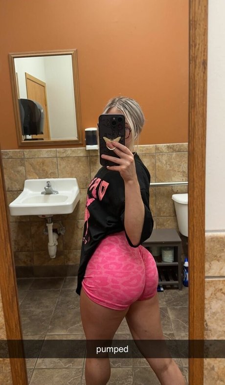 Hailsbee art pornstar image