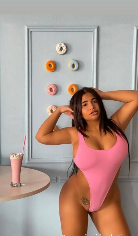 deliciusstinnykate star nudes img