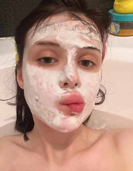 blowjob brunette onlyfans hot nude pic