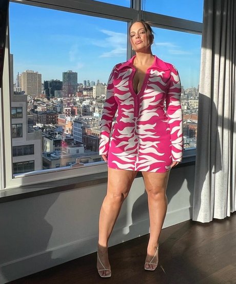 small onlyfans naked pictures