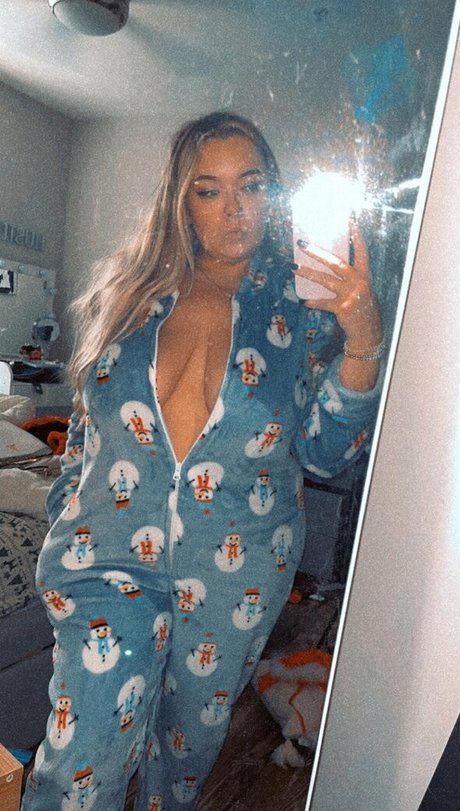 chloenyxxxvip xxx model pic