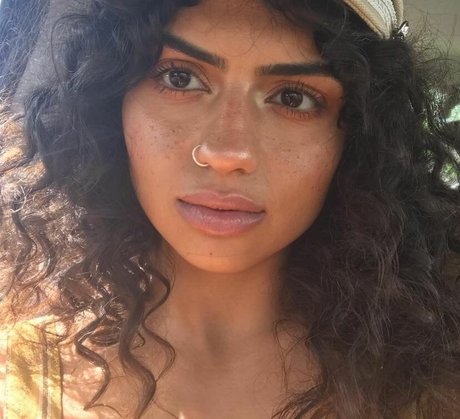 outdoor shower onlyfans beautiful nude pic