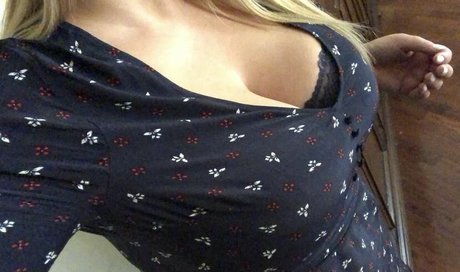 lesbian orgy onlyfans free porn pic