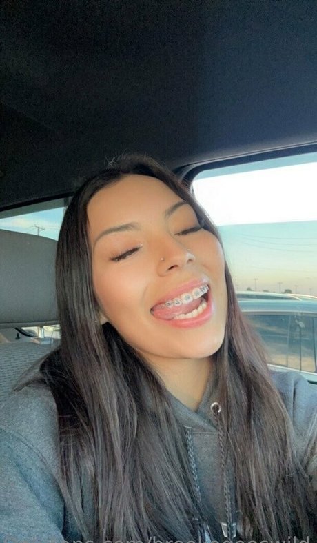 brookegoeswild hd pornstar picture