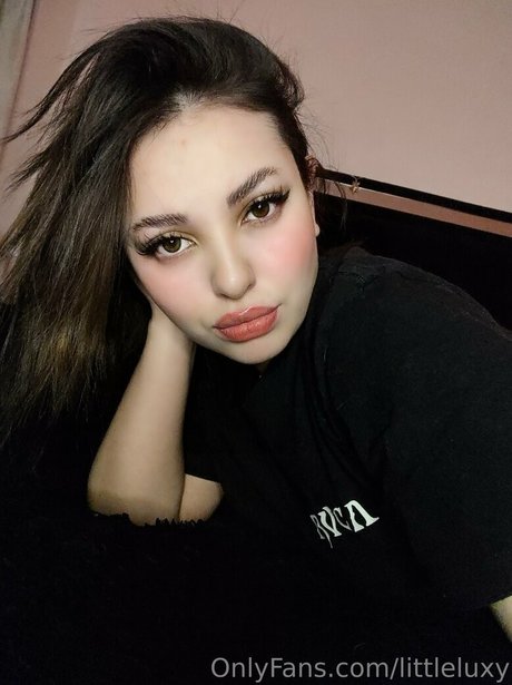 littleluxy top star photo