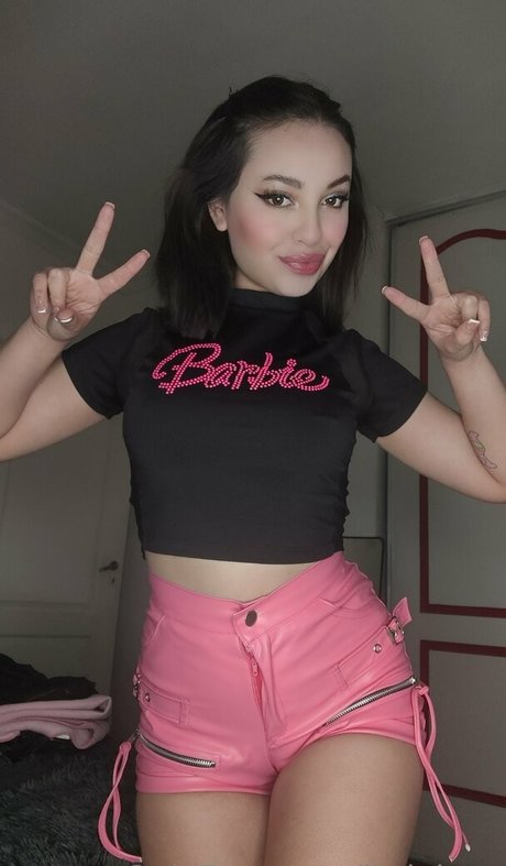 littleluxy best actress photos