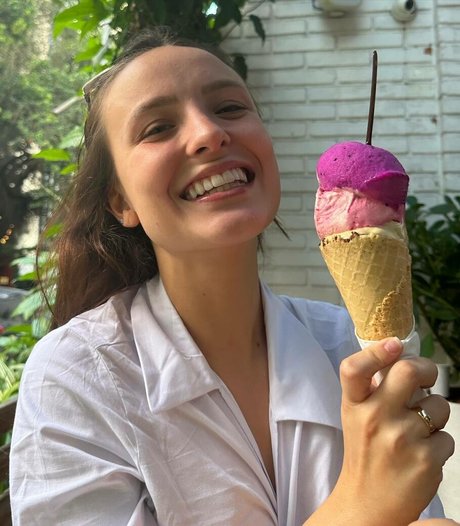 Larissa Manoela pornstar naked pictures