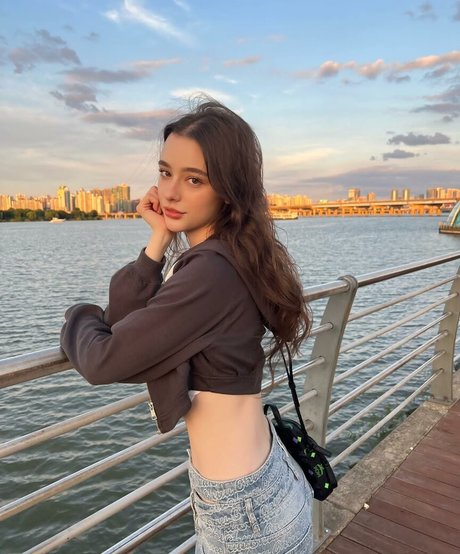 petite feet onlyfans art porn photo